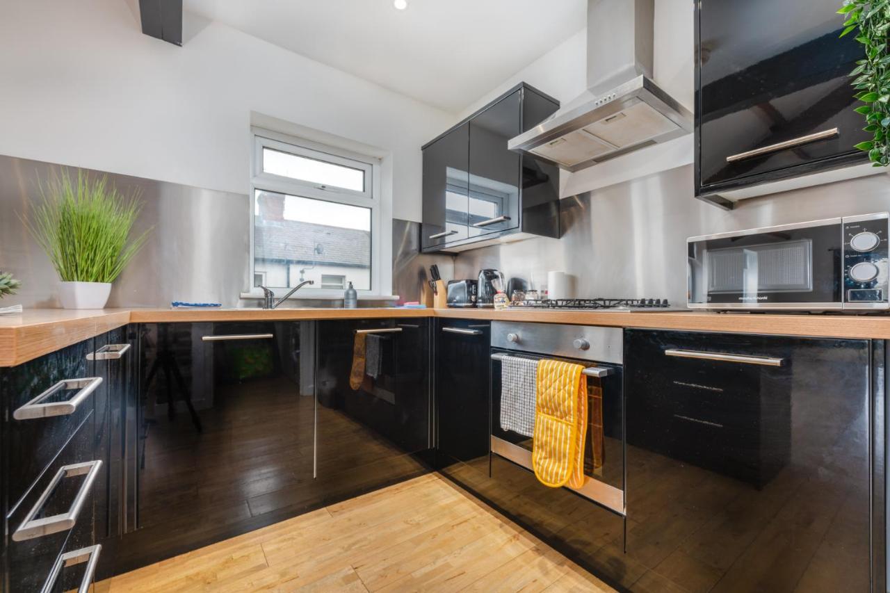 Stayright- 2 Bedroom House, Centrally Located & Close Walk To City Centre 카디프 외부 사진